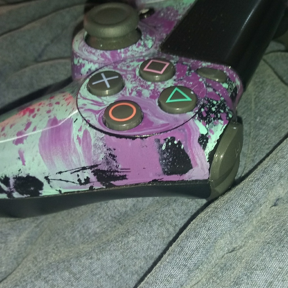 Sony DualShock 4 controller - Picture 3 of 6